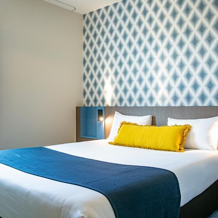The Originals Boutique Hotel Restaurant Saint James, モンテギュ エクステリア 写真