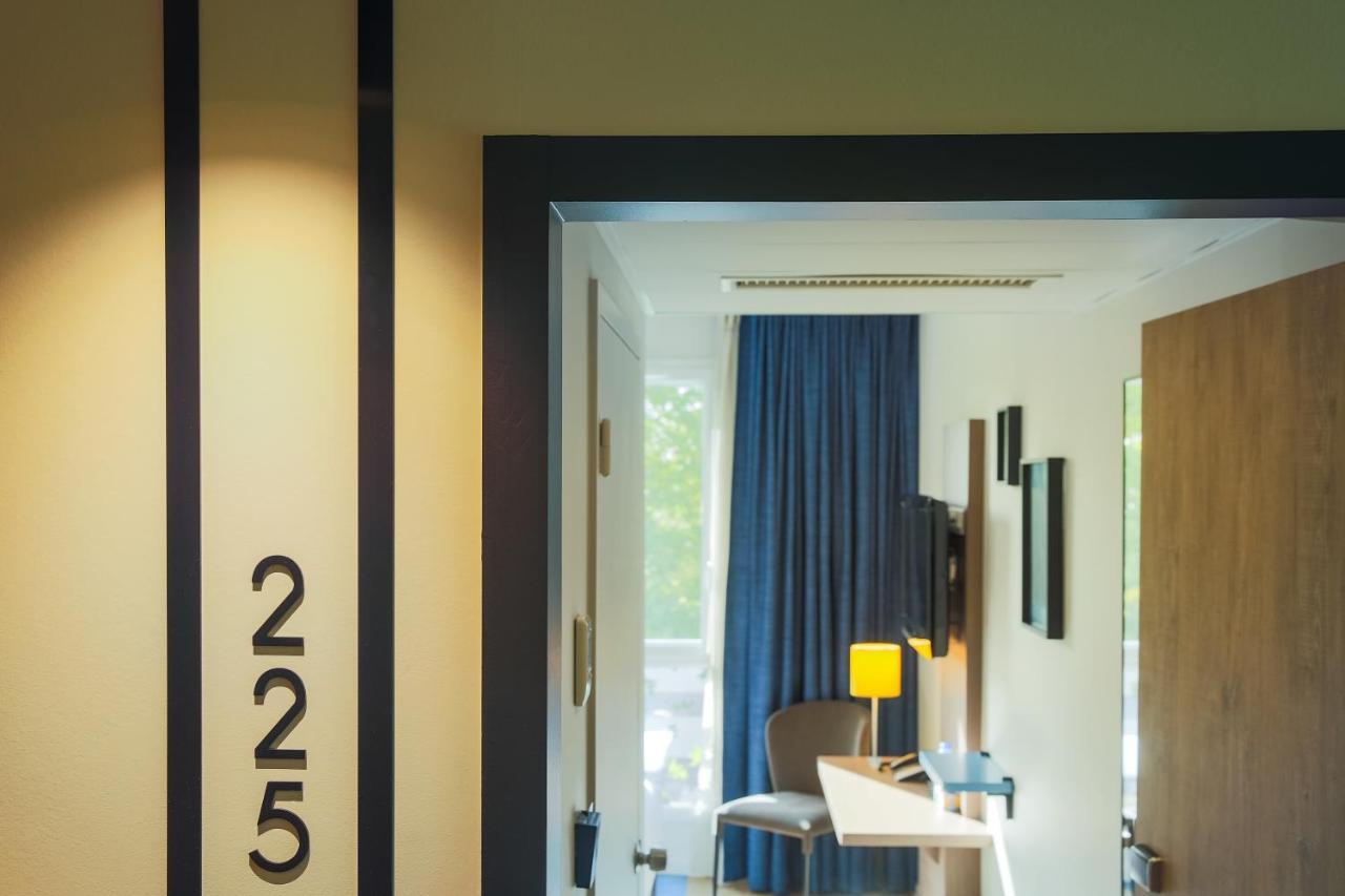 The Originals Boutique Hotel Restaurant Saint James, モンテギュ エクステリア 写真